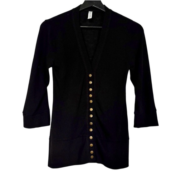 Black and White Knee-Length Skirt with 3/4 Sleeve Black Cardigan Medium - Picture 5 of 9